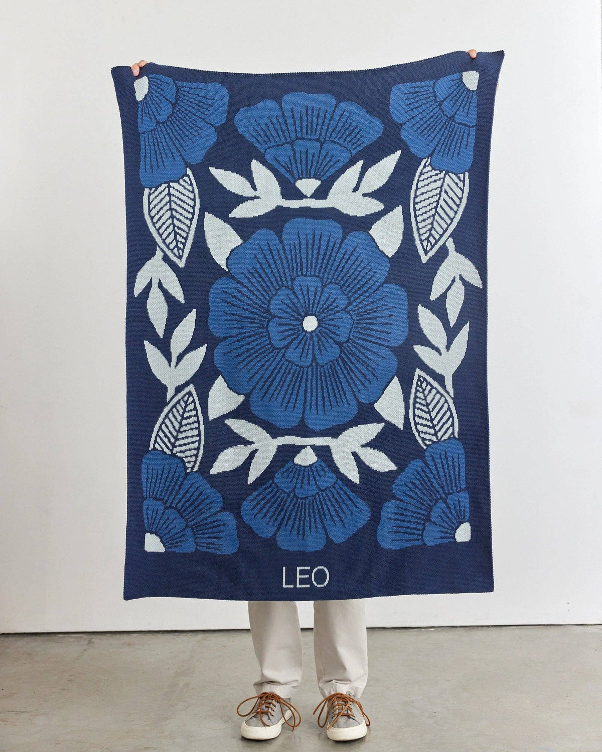 New Bloom Knit Throw Blanket